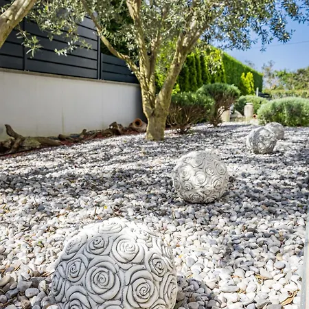 Vila In With Heated Pool And Whirlpool
