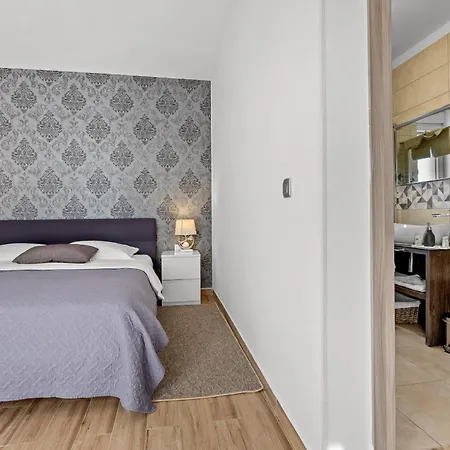 In With Heated Pool And Whirlpool Vila *